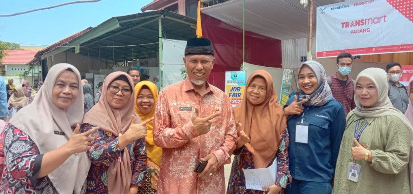 KUNJUNGAN GUBERNUR SUMATERA BARAT KE JOB FAIR SUMBAR 2023